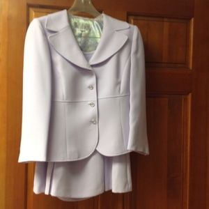 Tahari Suit Arthur S. Levine Lavender Suit size 6